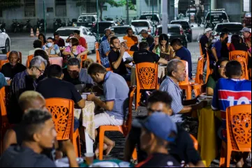 Ceia para pessoas em situação de rua em Fortaleza (CE).
