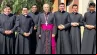Robert Prevost (atual papa Leão XIV) com os sacerdotes e diáconos ordenados em 7 de dezembro de 2019, no Seminário Maior Santo Toribio de Mogrovejo, na diocese de Chiclayo, Peru.